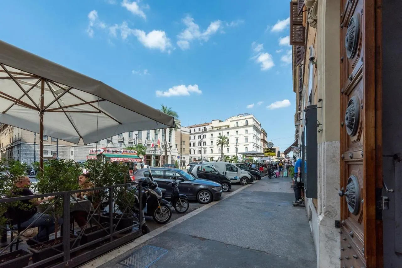 Carosi Apartment, Via Del Viminale Rome